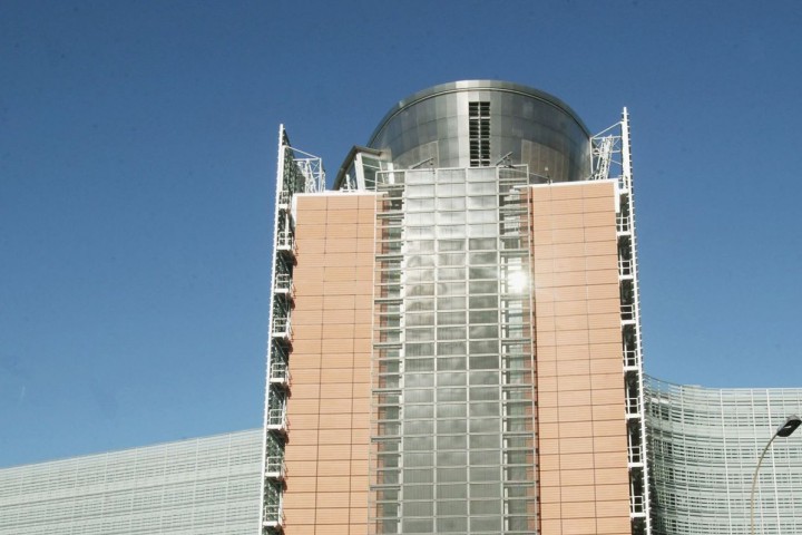 Целта им била да привличат мултинационални компании предаде Асошиейтед прес