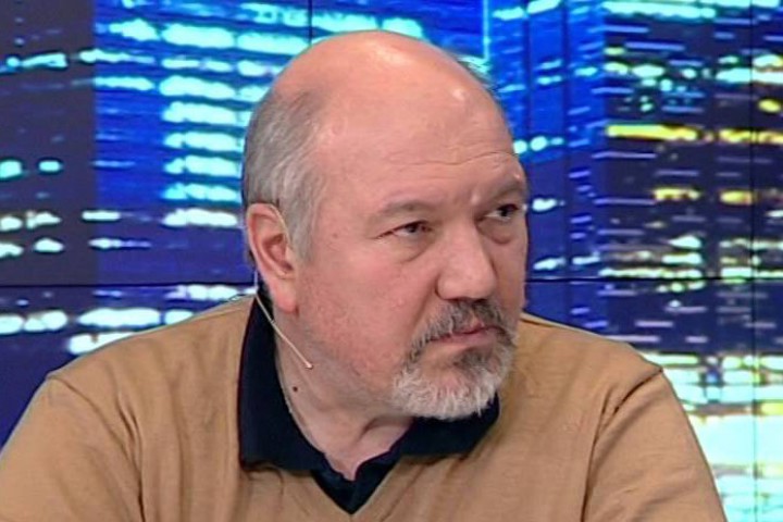 Това заяви политологът проф Александър Маринов по повод обявеното внасяне