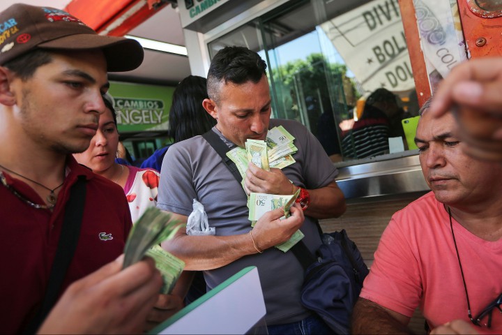 Това ще стане съгласно нов президенски указ съобщи снощи Белият