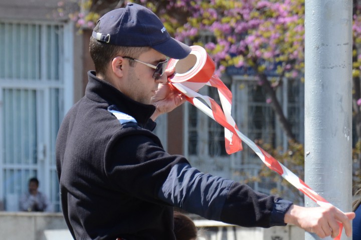 Неизвестни са взривили с газ банкомат който се намира на