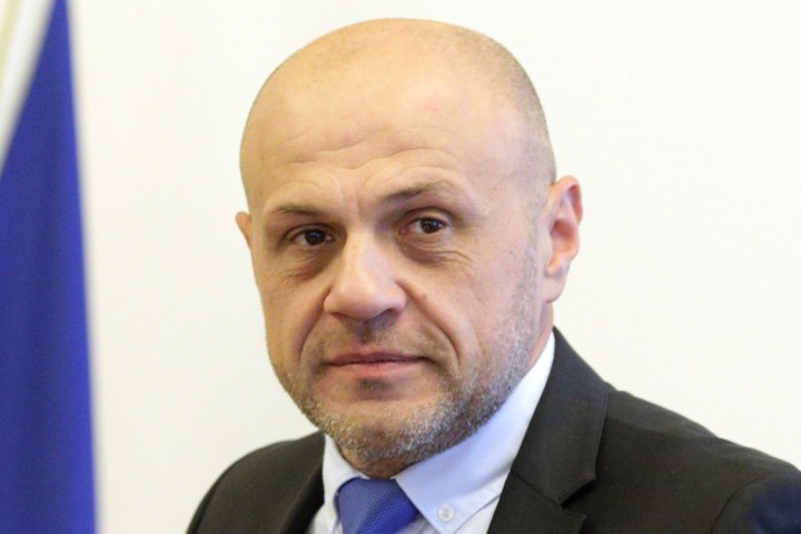 Проектът за споделени услуги е пилотен и засега ще засегне