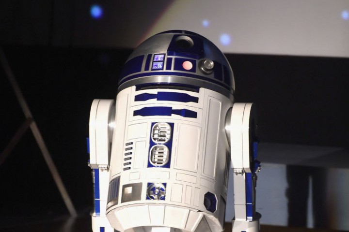 Говори по бавно не разбирам какво казваш казал роботът на име