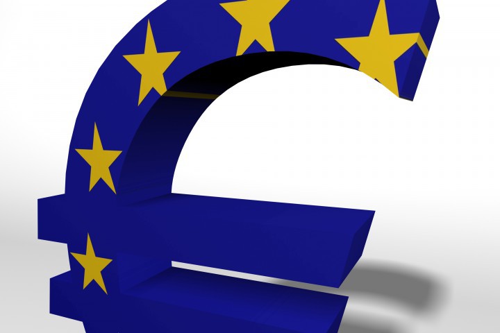 В съобщение за медиите председателят на партията Йорг Мойтен заявява