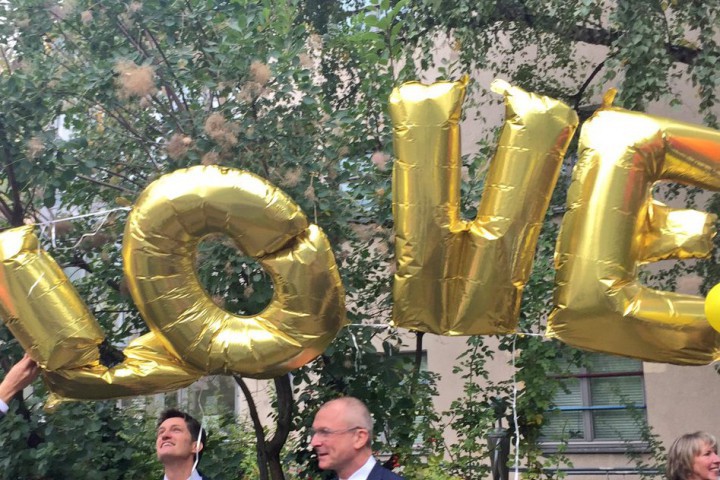 За сватбата съобщи съветничката на Зелените Шарлот Обермайер в личния