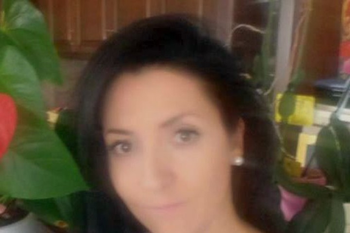 Лекарят е подозирал българската си съпруга Дешка Говедарова Каландзаки че има