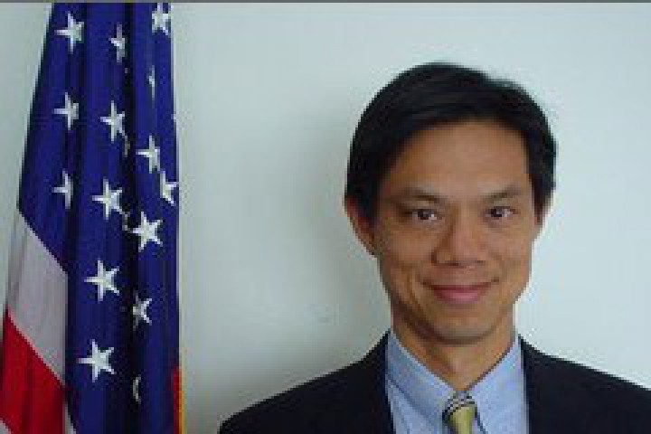 Това изявление висшият американски чиновник помощник държавен секретар и специален