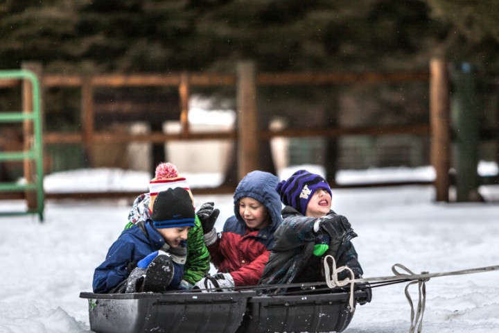 Температурите навън се понижават денят става по кратък и новият