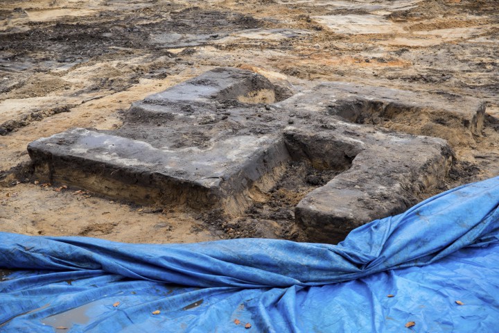 Свастиката е служила за основа на статуя по времето на