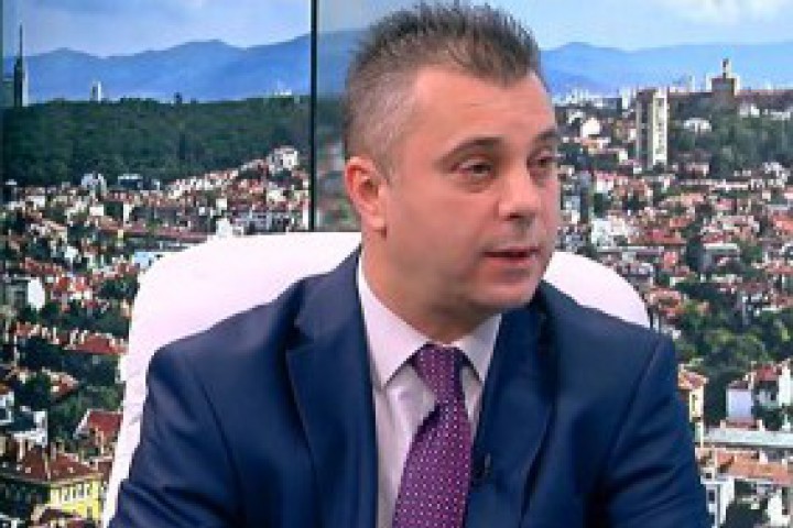 Вчера военният министър Красимир Каракачанов обяви че има уверения от премиера