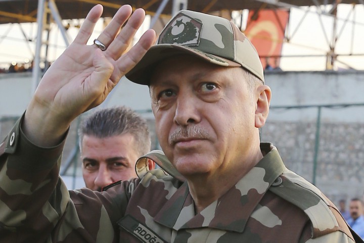 Върховният главнокомандващ е на границата пише турският в Таквим съобщавайки